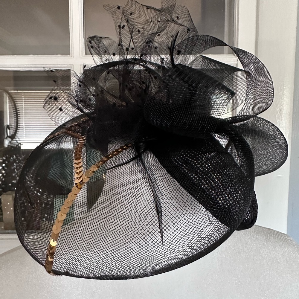 ♥️REDUCED♥️Vintage Hat Ostrich Feathers Black